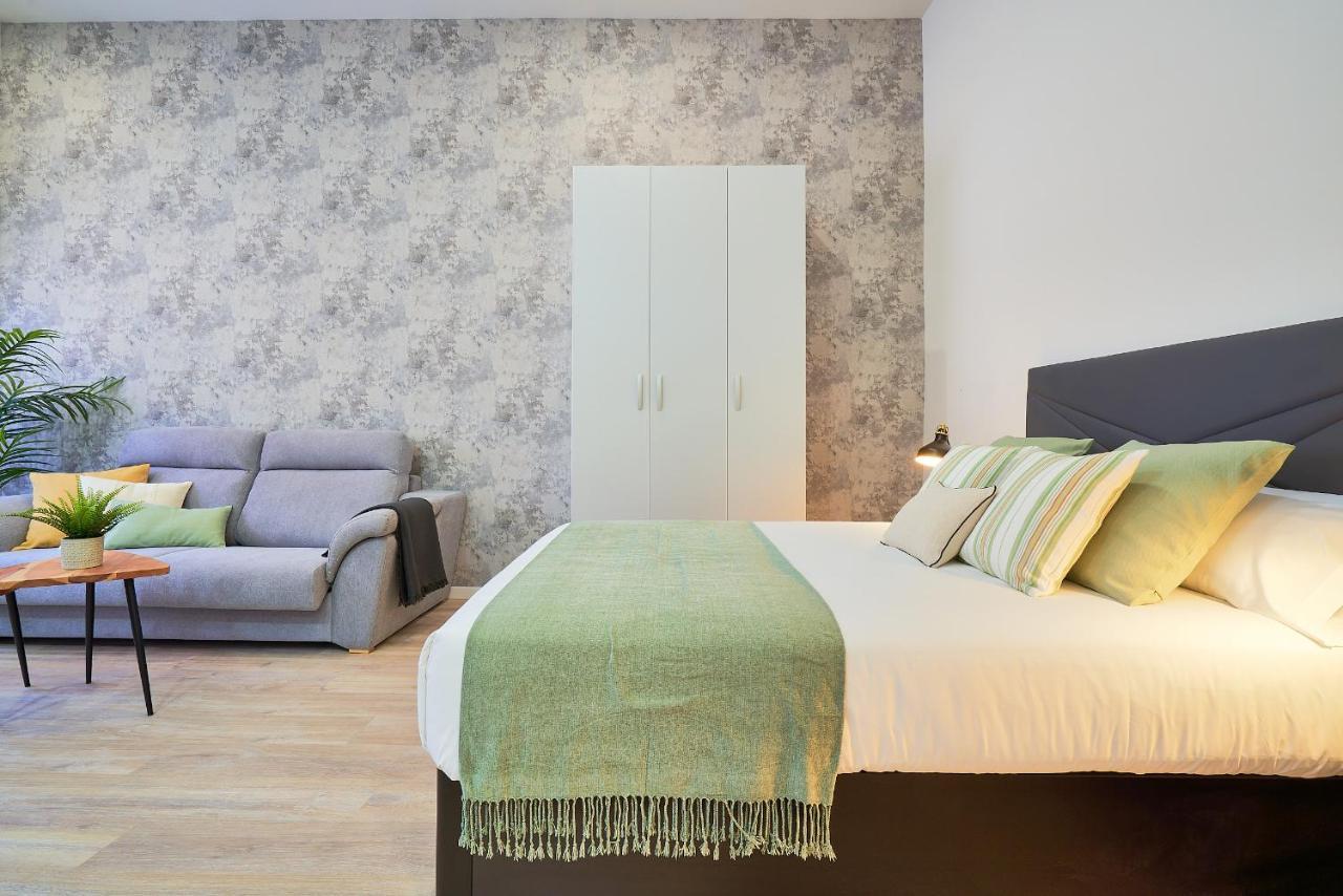 Del Parque Flats Estudio Capuchinos Málaga Eksteriør billede