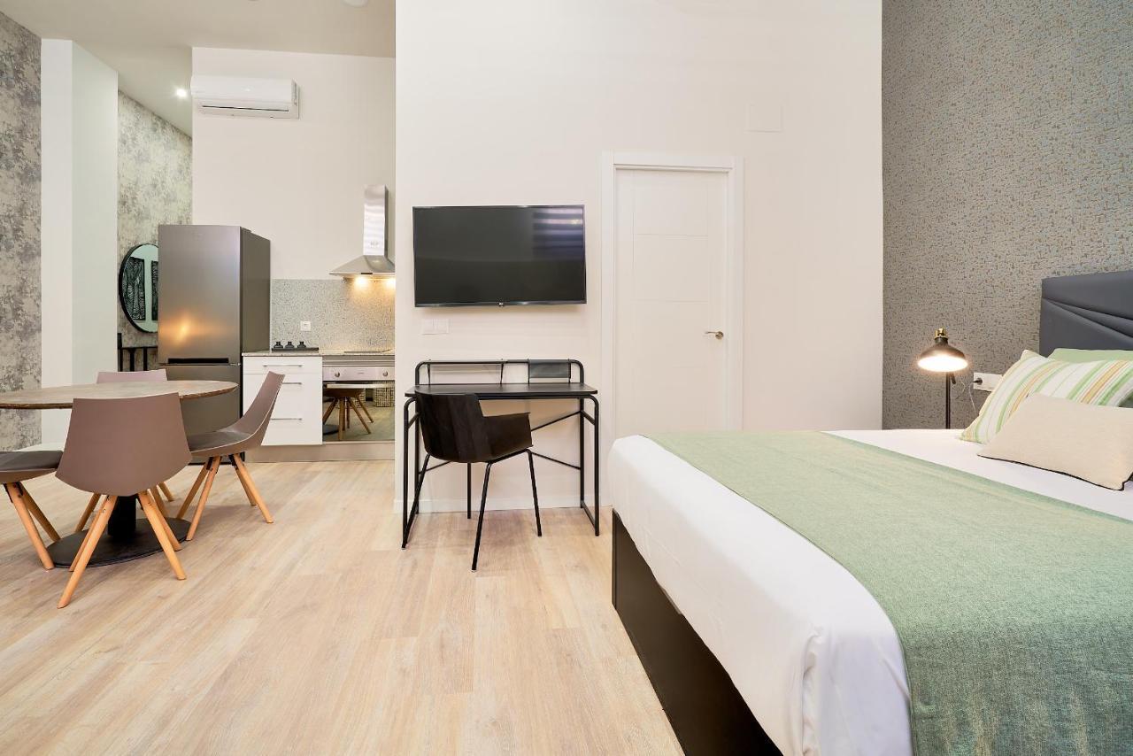 Del Parque Flats Estudio Capuchinos Málaga Eksteriør billede