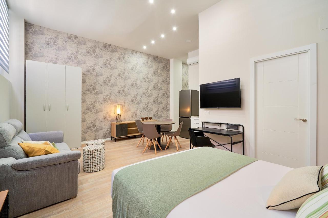 Del Parque Flats Estudio Capuchinos Málaga Eksteriør billede